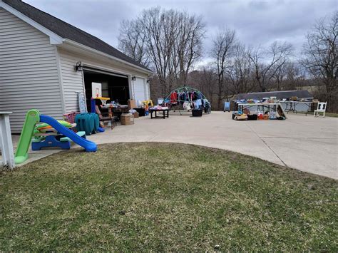 In the past month, 18 homes have been sold in Howell. . Garage sales howell mi